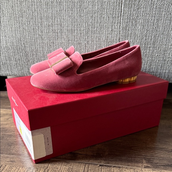 Salvatore Ferragamo Shoes - Salvatore Ferragamo Sarno T Flat